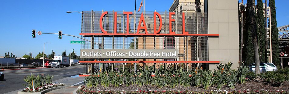 Large Outdoor Signs